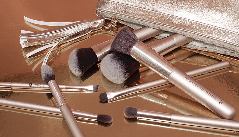 How to Clean Your Makeup Brushes Properly | DB Cosmetics NZ | 01